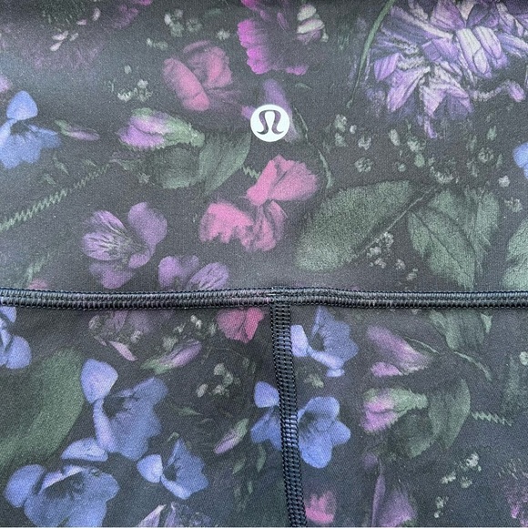 Lululemon Wunder Under Low-Rise Tight 28" | Frozen Flourish Multi | Size 8 - Picture 7 of 8